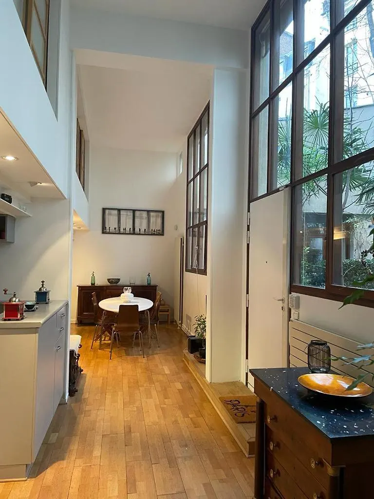Loft On A Garden, Charm & Calm And Elegant * Paris